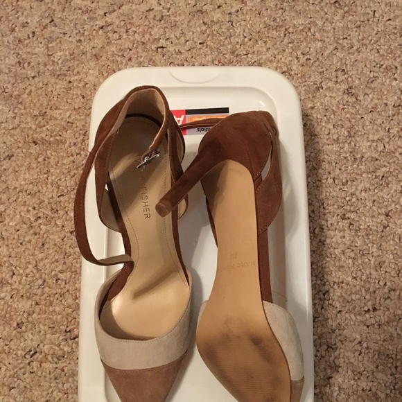 MARC FISHER MEDIUM BROWN SUEDE TWO TONE PUMPS - Picture 4 of 4